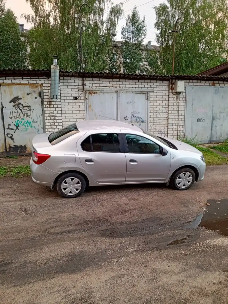 Renault Logan, 2017, 161000 км, Вельск - 590000 ₽