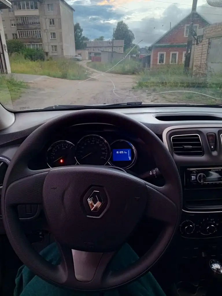 Renault Logan, 2017, 161000 км, Вельск - 590000 ₽